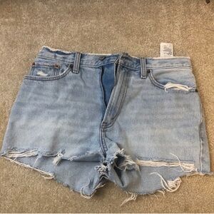 Abercrombie & Fitch Annie High Rise short. Item 081